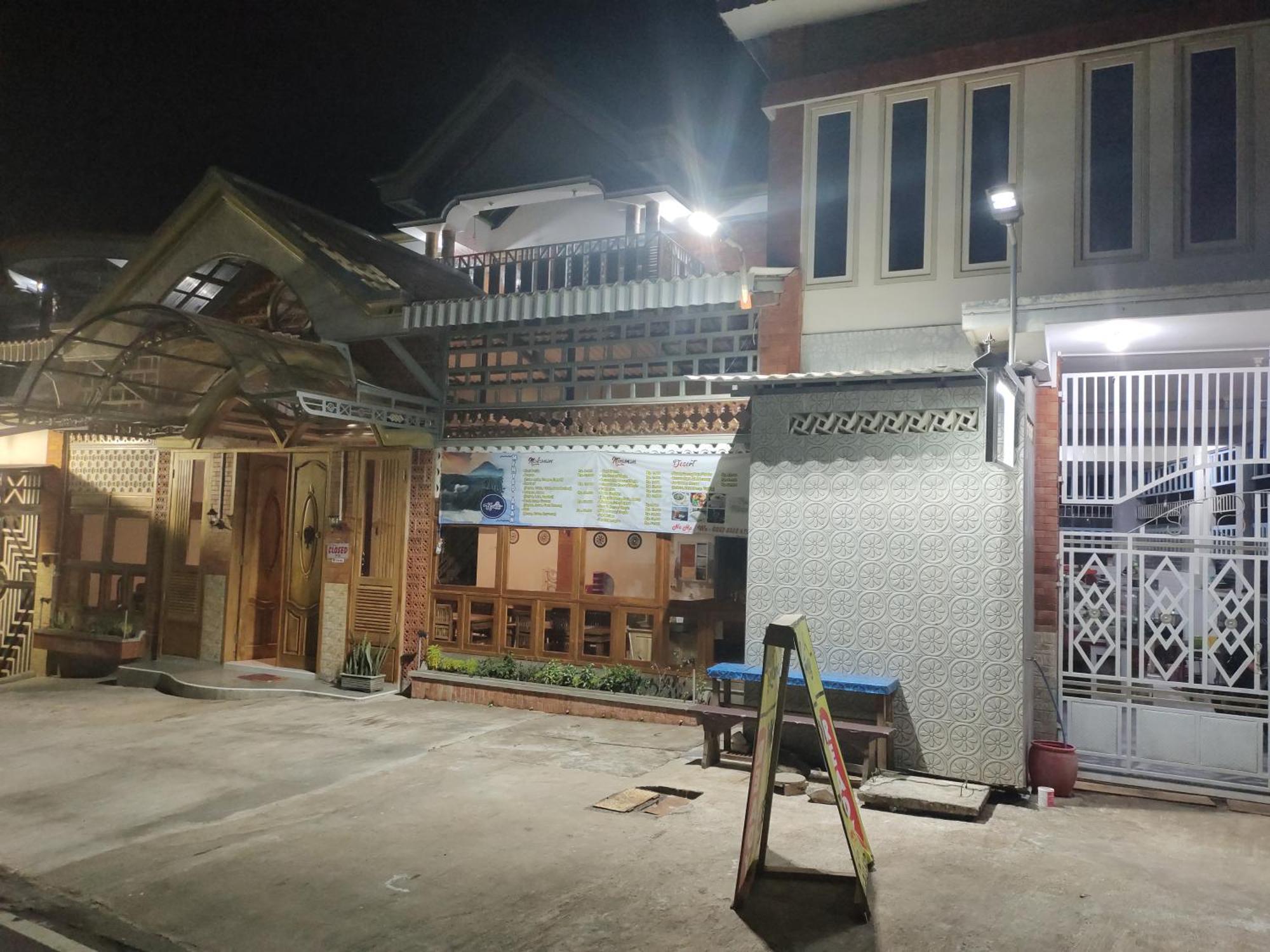 Harmony Resto&Homestay Lambangkuning Exterior foto
